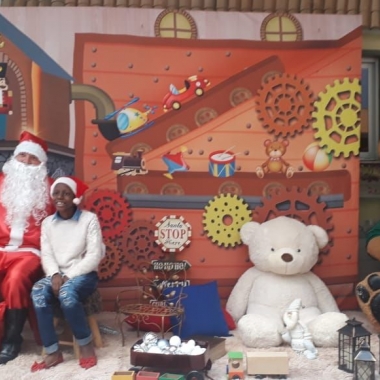 Foto 1 de Gpaci recebe cenografia natalina e ensaio fotográfico com nossas crianças.