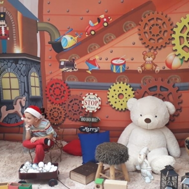 Foto 1 de Gpaci recebe cenografia natalina e ensaio fotográfico com nossas crianças.