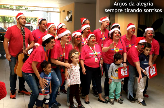 A Cia Anjos da Alegria aqueceu os corações de todos que estavam no ambulatório