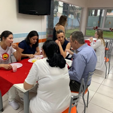 Foto 1 de Um encontro com todos aqueles que estão conosco 365 dias por ano