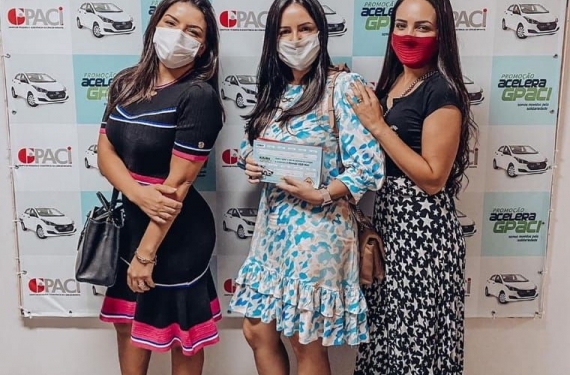 Visita das nossas lindas e poderosas influencers