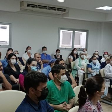 Foto 1 de Professor Dr. Luiz Almeida Marins Filho, que proferiu brilhantes palestras motivacionais.