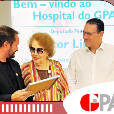 Foto 1 de Deputado Federal Vitor Lippi, acompanhado do Sr. Alexandre da Horta